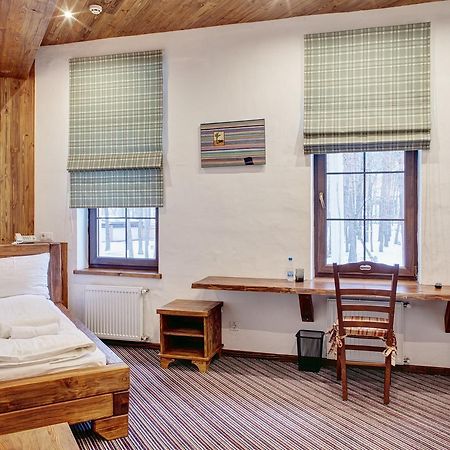Shpatser Hotel Brjuchovyči Exteriér fotografie