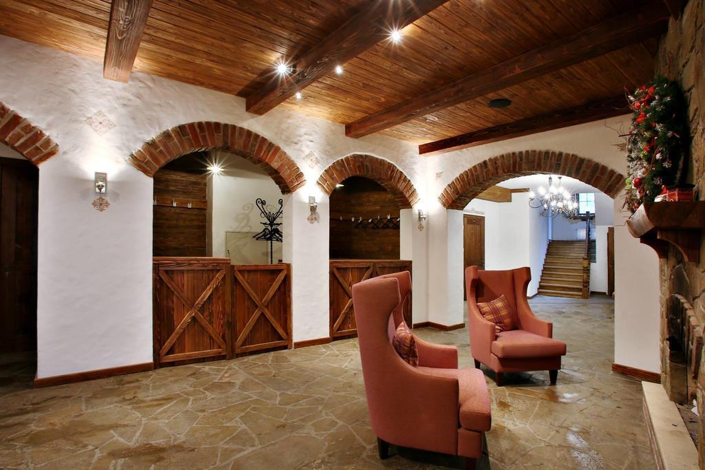 Shpatser Hotel Brjuchovyči Exteriér fotografie