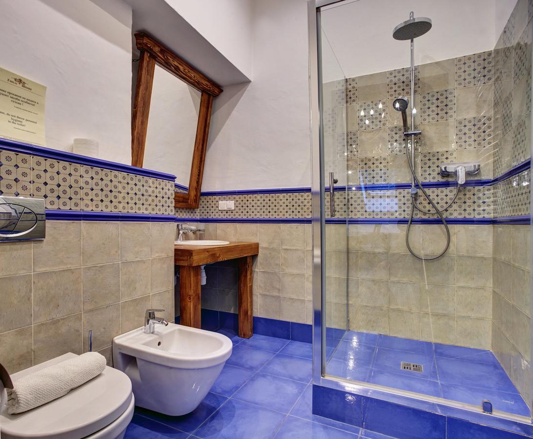 Shpatser Hotel Brjuchovyči Exteriér fotografie